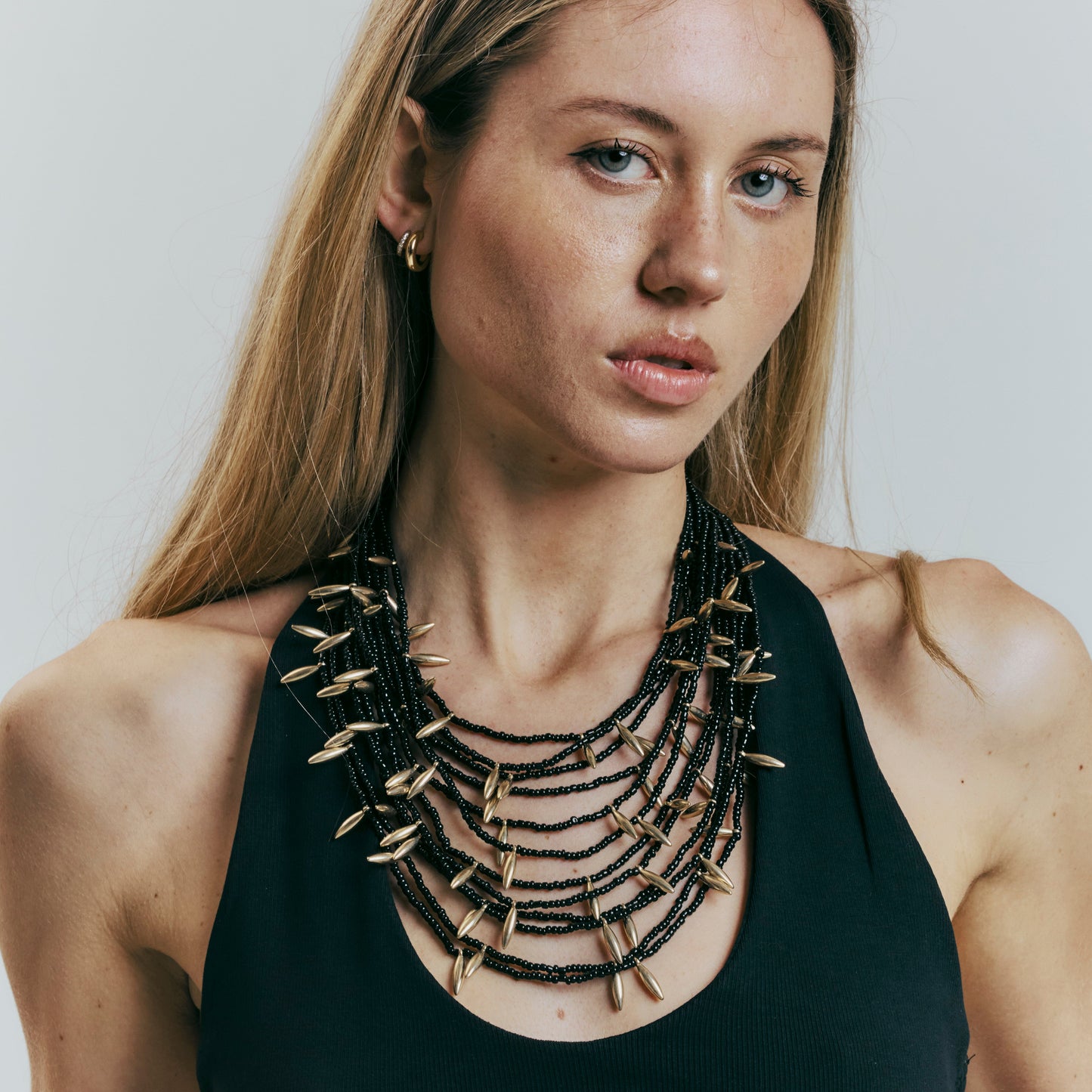 COLLAR PÚAS NEGRO