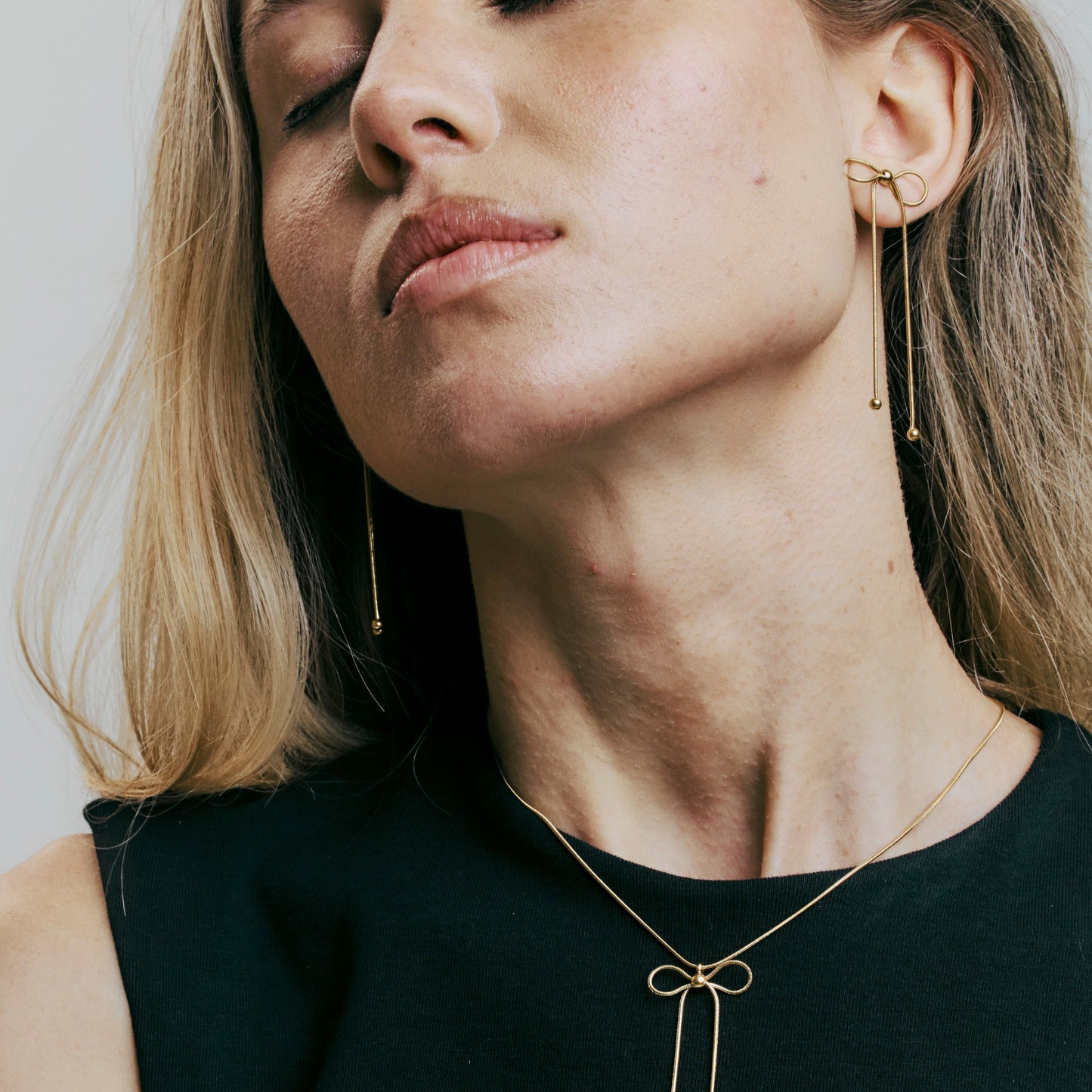 COLLAR LAZO